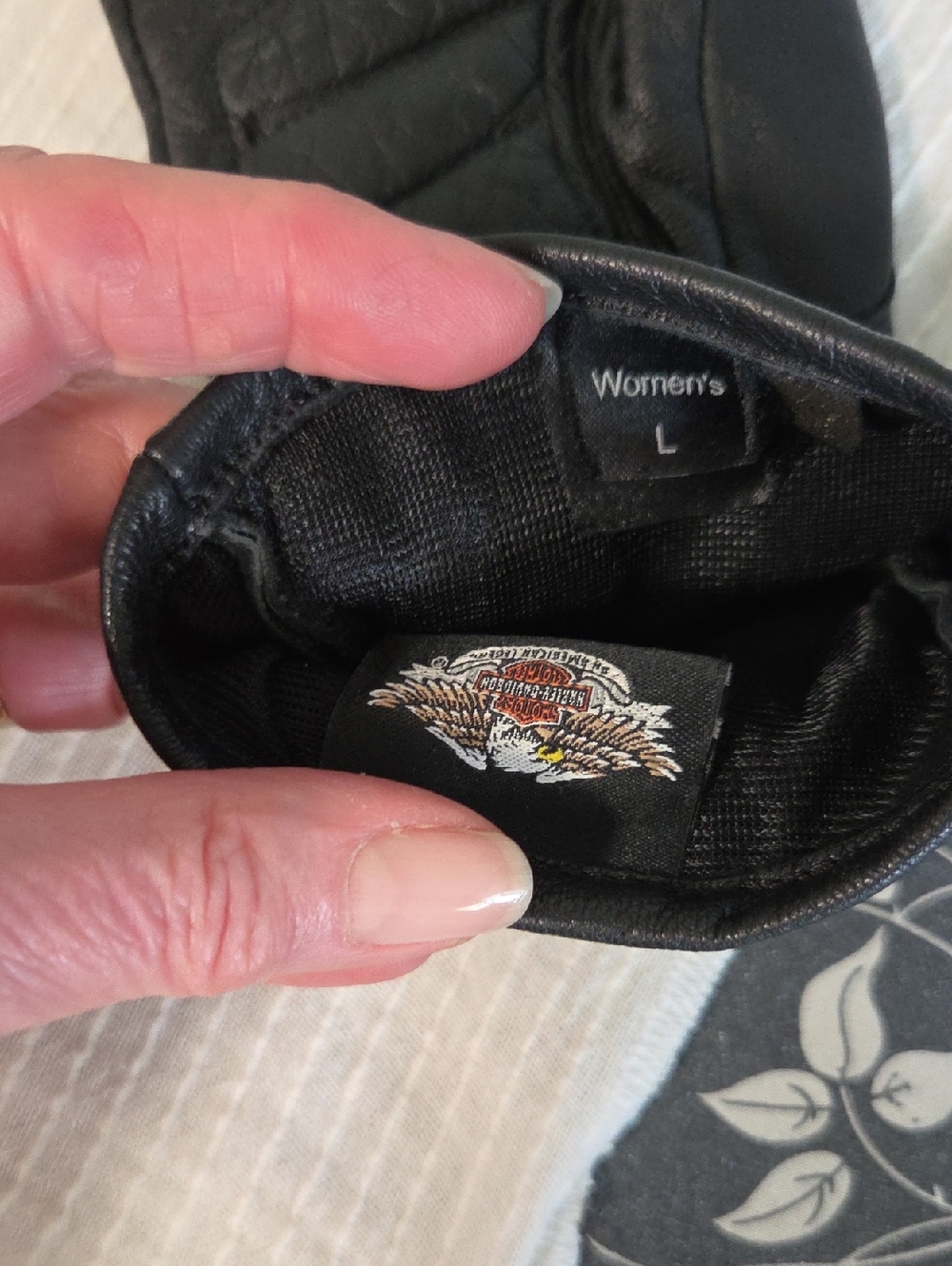 Harley Davidson Riding Gloves - Picture 2 of 3